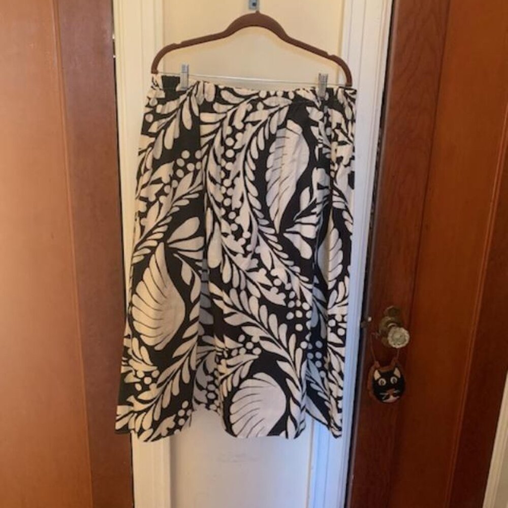 Patterned Black and White Maxi Skirt